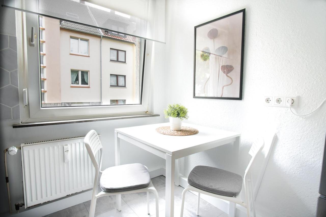 Homefy Bright And Cozy Holiday Apartment - Washer & Dryer - Free Parking Essen Exteriér fotografie